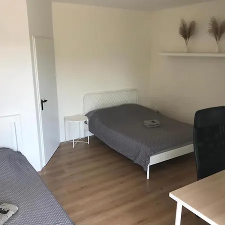 Pensionat R41 - Tivoli Groundfloor 3*