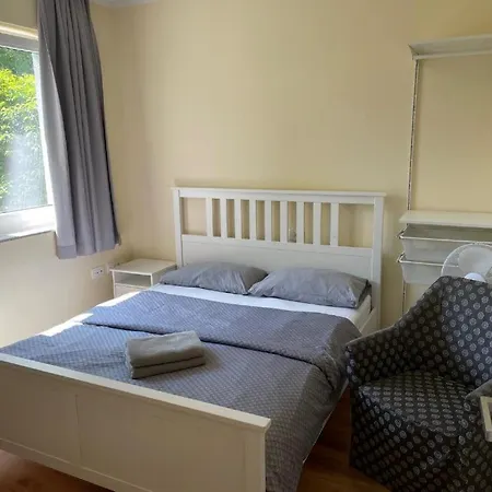 Pensionat R41 - Tivoli Groundfloor Ljubljana
