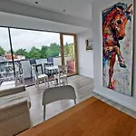 Πανσιόν R41 - Tivoli Groundfloor 3*