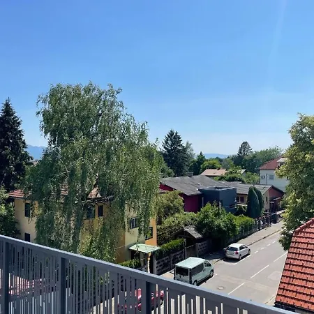 R41 - Tivoli Groundfloor リュブリャナ