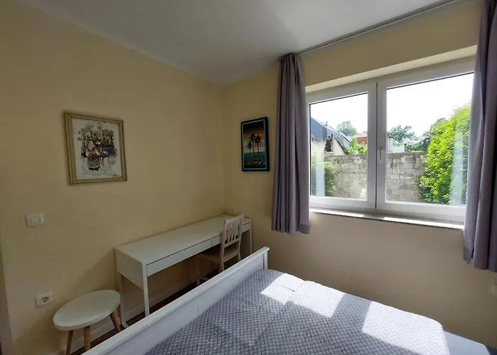 R41 - Tivoli Groundfloor 3* ليوبليانا